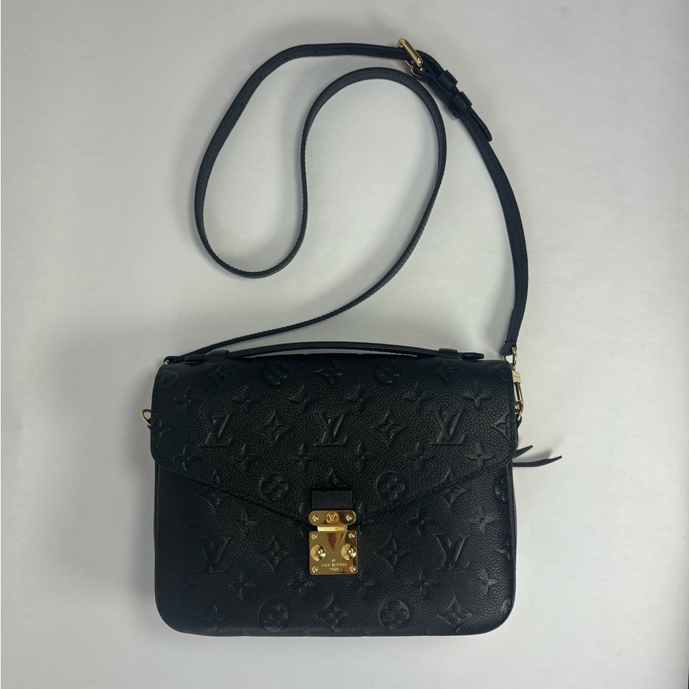 Louis Vuitton Black Leather Petite Métis